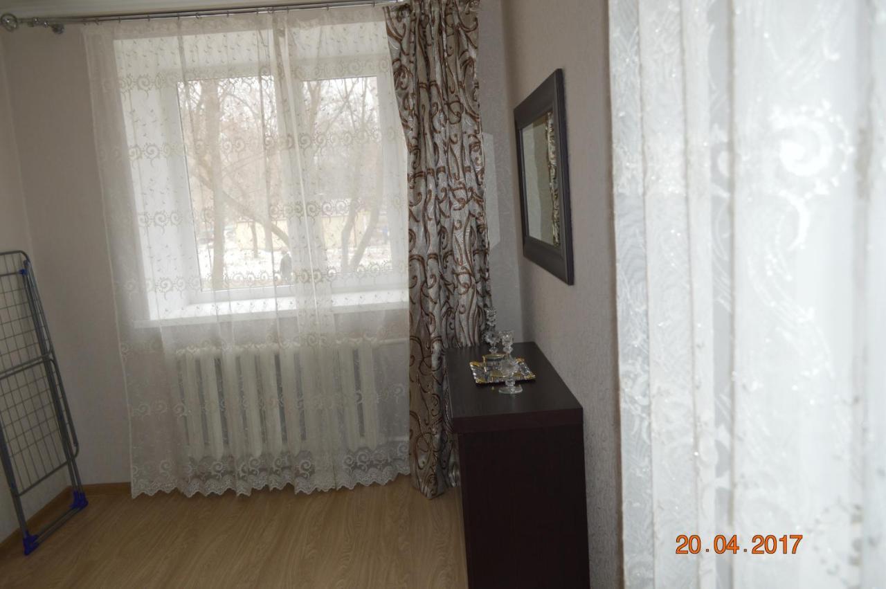 Apartments On Prospekt Oktyabrya อูฟา ภายนอก รูปภาพ